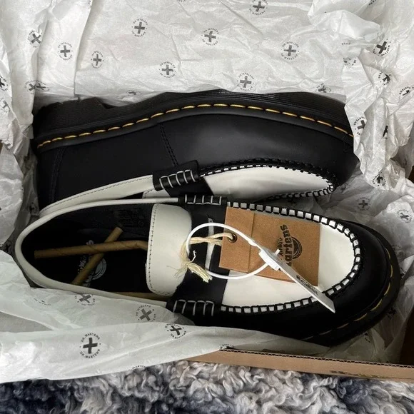 NEW! Dr. Martens Penton Loafer Black and White Two Tone Wingtip UNISEX EU 40 - Picture 4 of 6